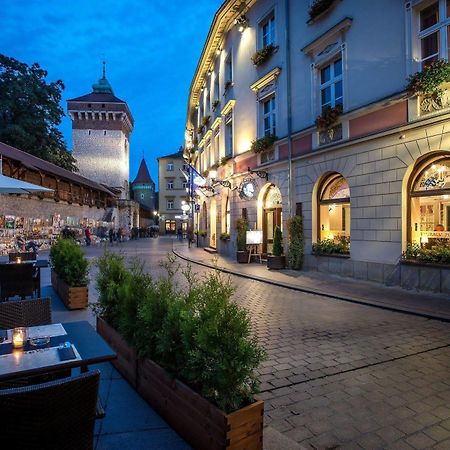 Hotel Polski Pod Bialym Orlem Krasków Exteriör bild